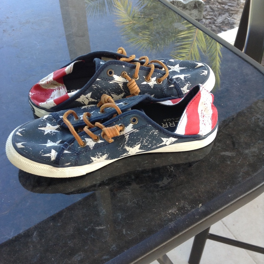 Sperry topsiders